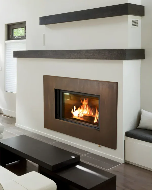 Stûv 21 – foyers au bois encastrés à vitre escamotable (simple ou double face)