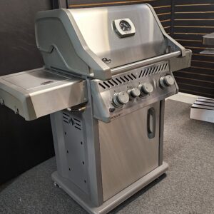 Napoleon Rogue XT (BBQ) -33% discount